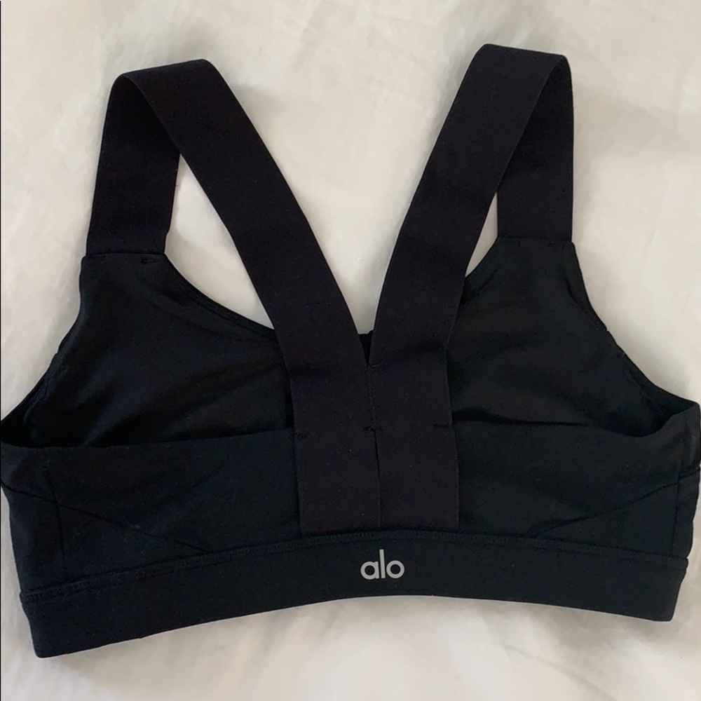 Alo yoga sports bra